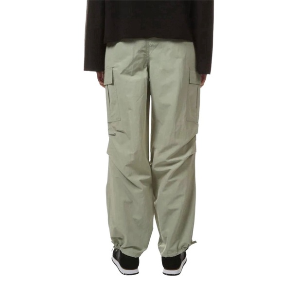 Hyfve Cinch Parachute Jogger Pant Sage Color - Picture 2 of 2